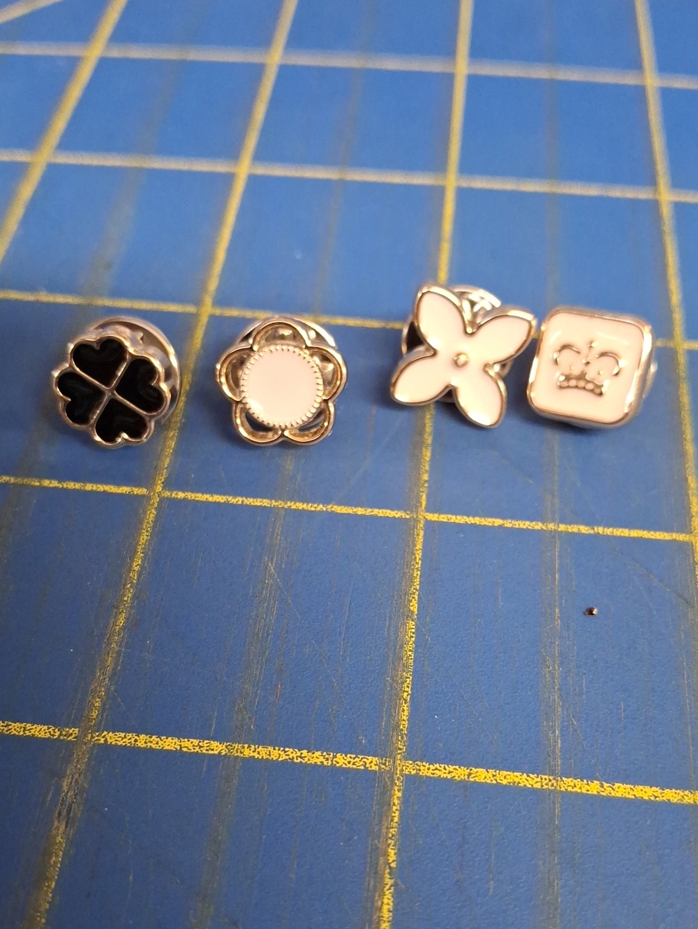 Enamel Tack 0.25" Pin Gold Tone New Lot of 4 (#19)